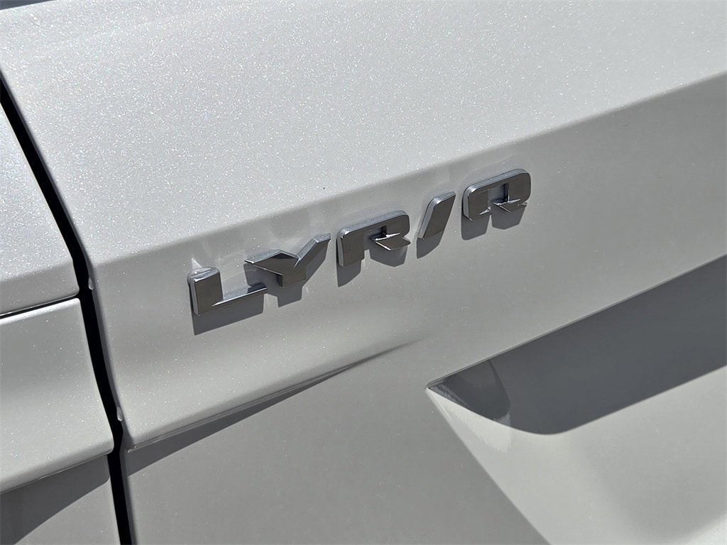 New 2025 Cadillac Lyriq Luxury image 12