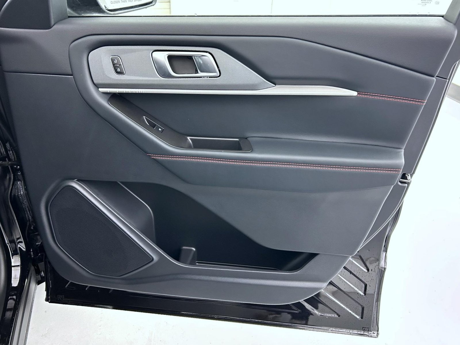 New 2027 Ford Explorer ST-Line AWD/4WD image 16