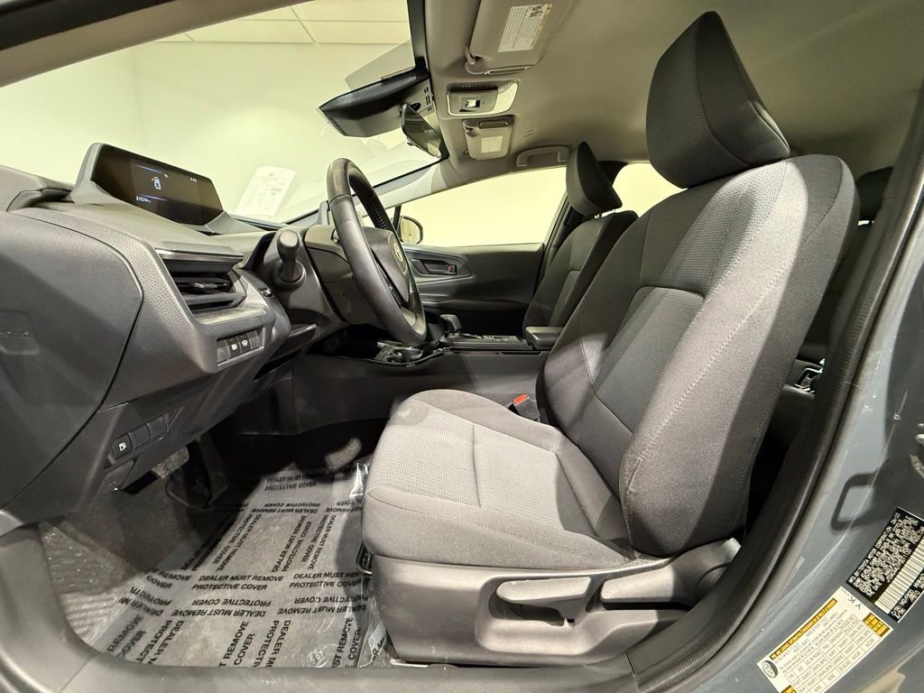 Used 2023 Toyota Prius LE image 13