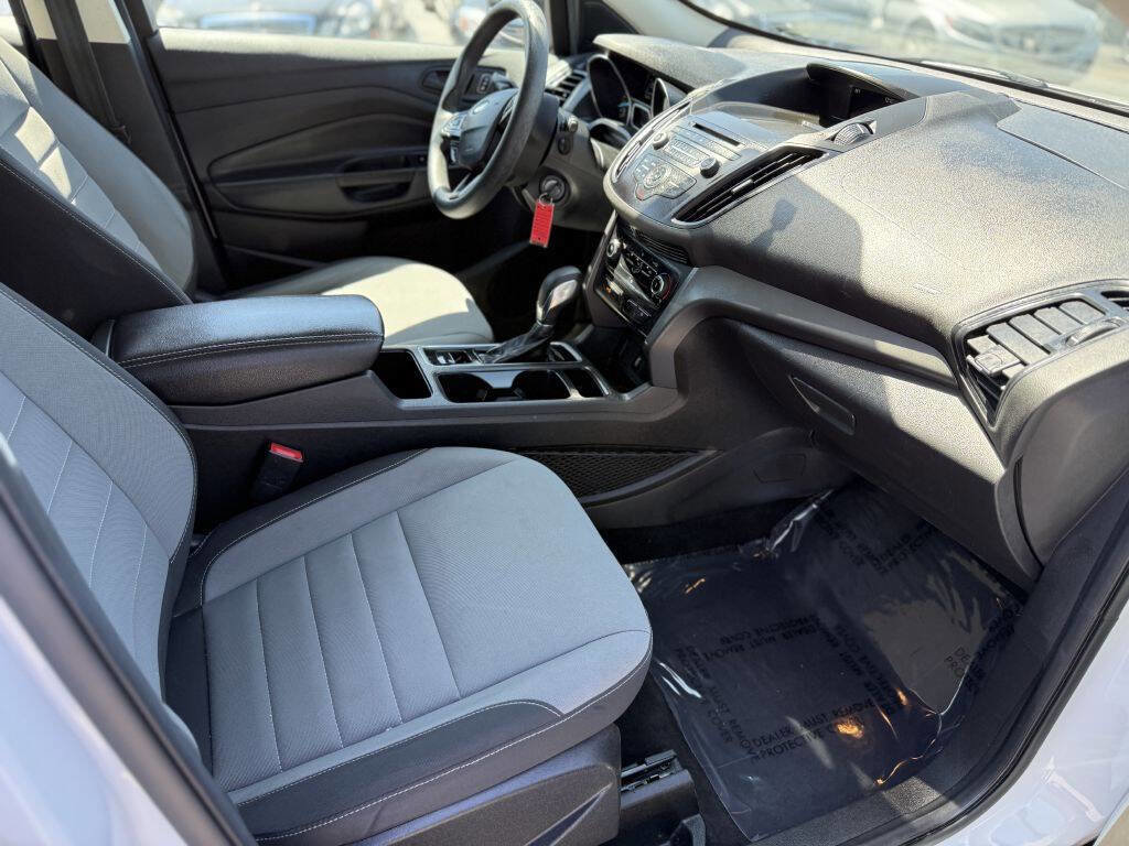 Used 2018 Ford Escape S FWD image 16