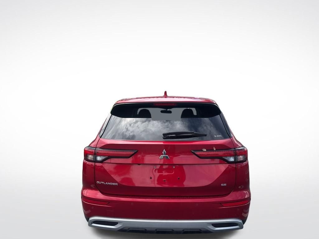 Used 2024 Mitsubishi Outlander SE image 7