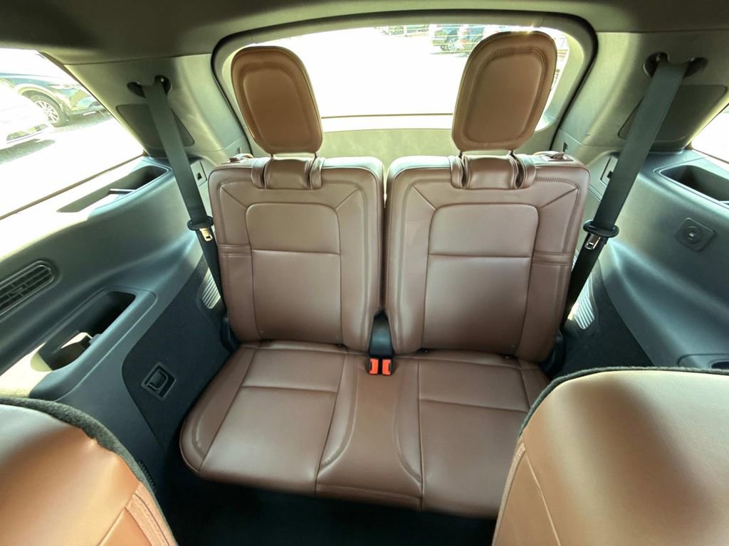 New 2025 Lincoln Aviator Reserve image 18