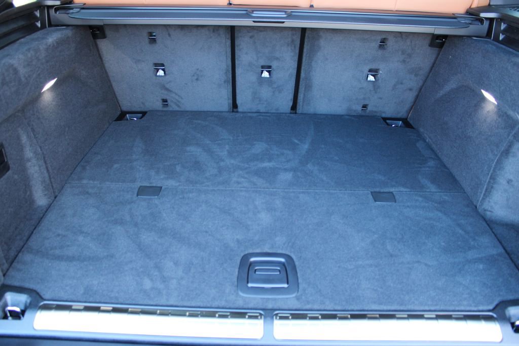 New 2026 BMW X5 xDrive50e w/ Climate Comfort Package image 25