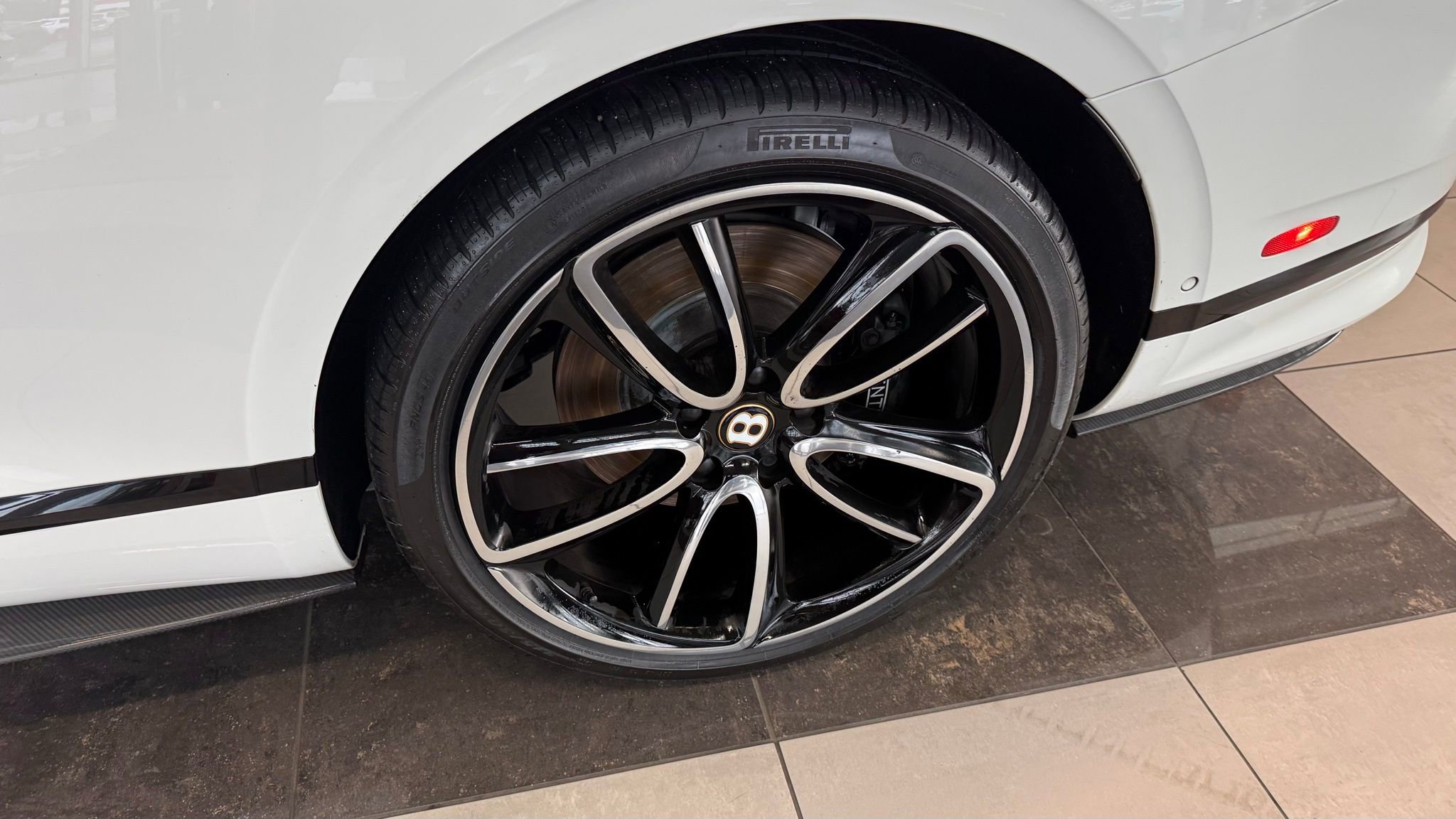 Used 2020 Bentley Continental GT image 30