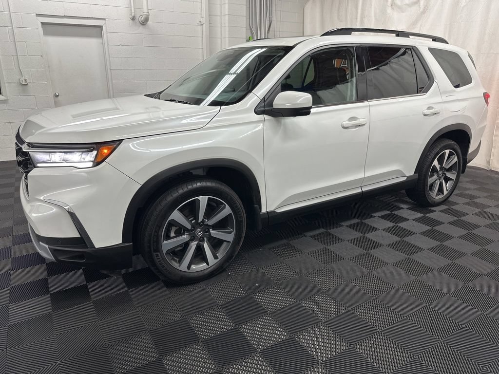 Used 2024 Honda Pilot Elite image 2