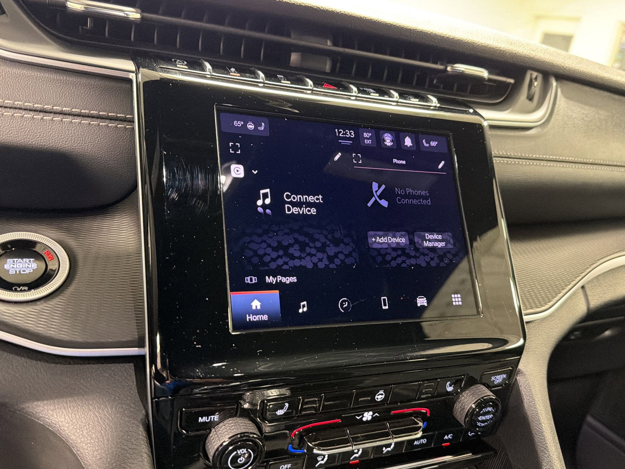 Used 2025 Jeep Grand Cherokee L Altitude image 25