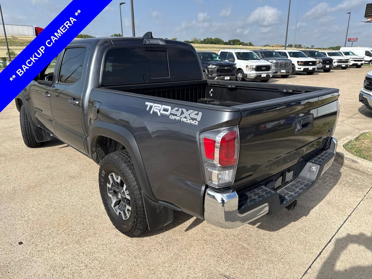 Used 2022 Toyota Tacoma TRD Off-Road AWD/4WD image 8