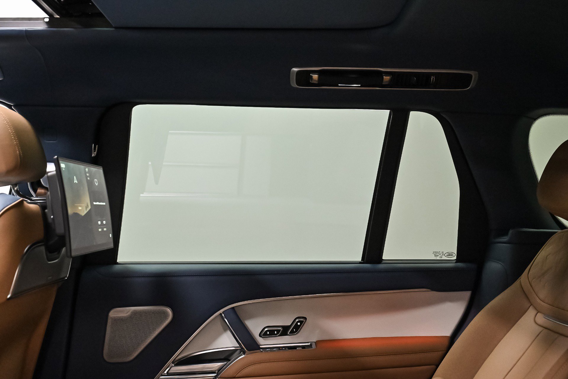 Used 2023 Land Rover Range Rover LWB SV Autobiography image 73