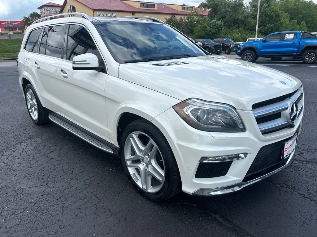 Used 2014 Mercedes-Benz GL 550 4MATIC image 3