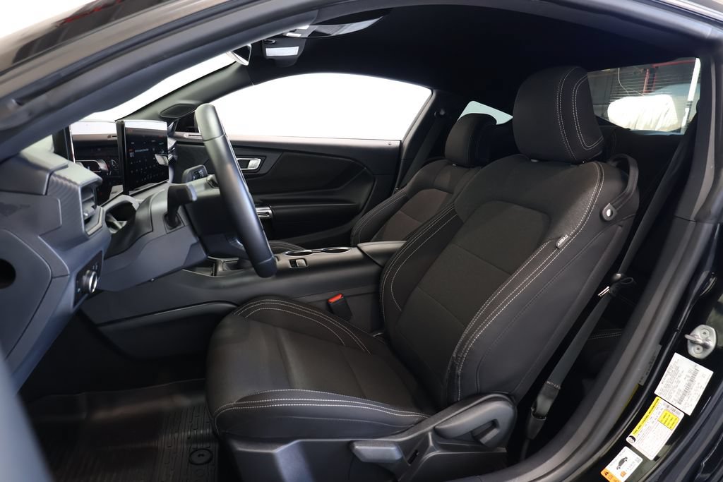 Used 2024 Ford Mustang GT RWD image 18