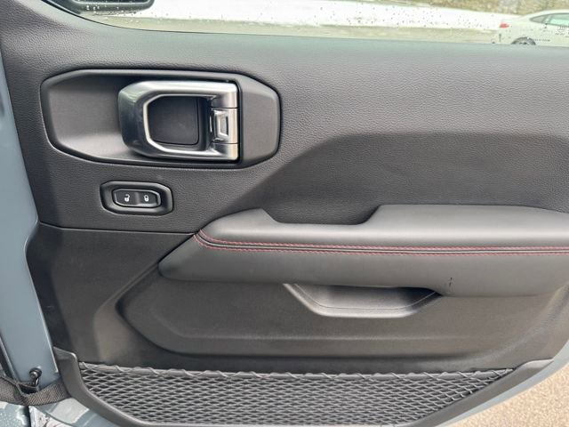 Used 2025 Jeep Wrangler Unlimited Rubicon w/ Steel Bumper Group image 29