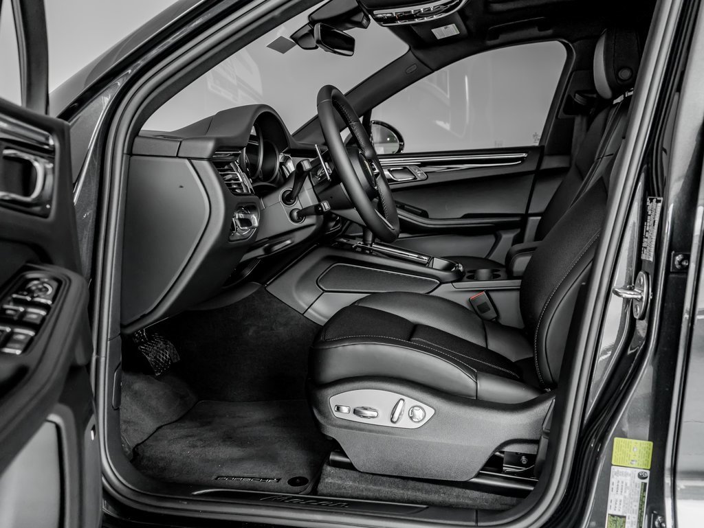 New 2026 Porsche Macan image 5