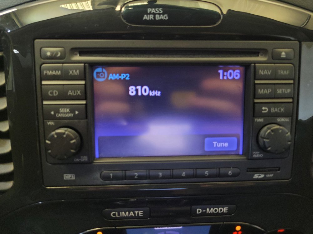 Used 2014 Nissan Juke SL AWD/4WD image 25