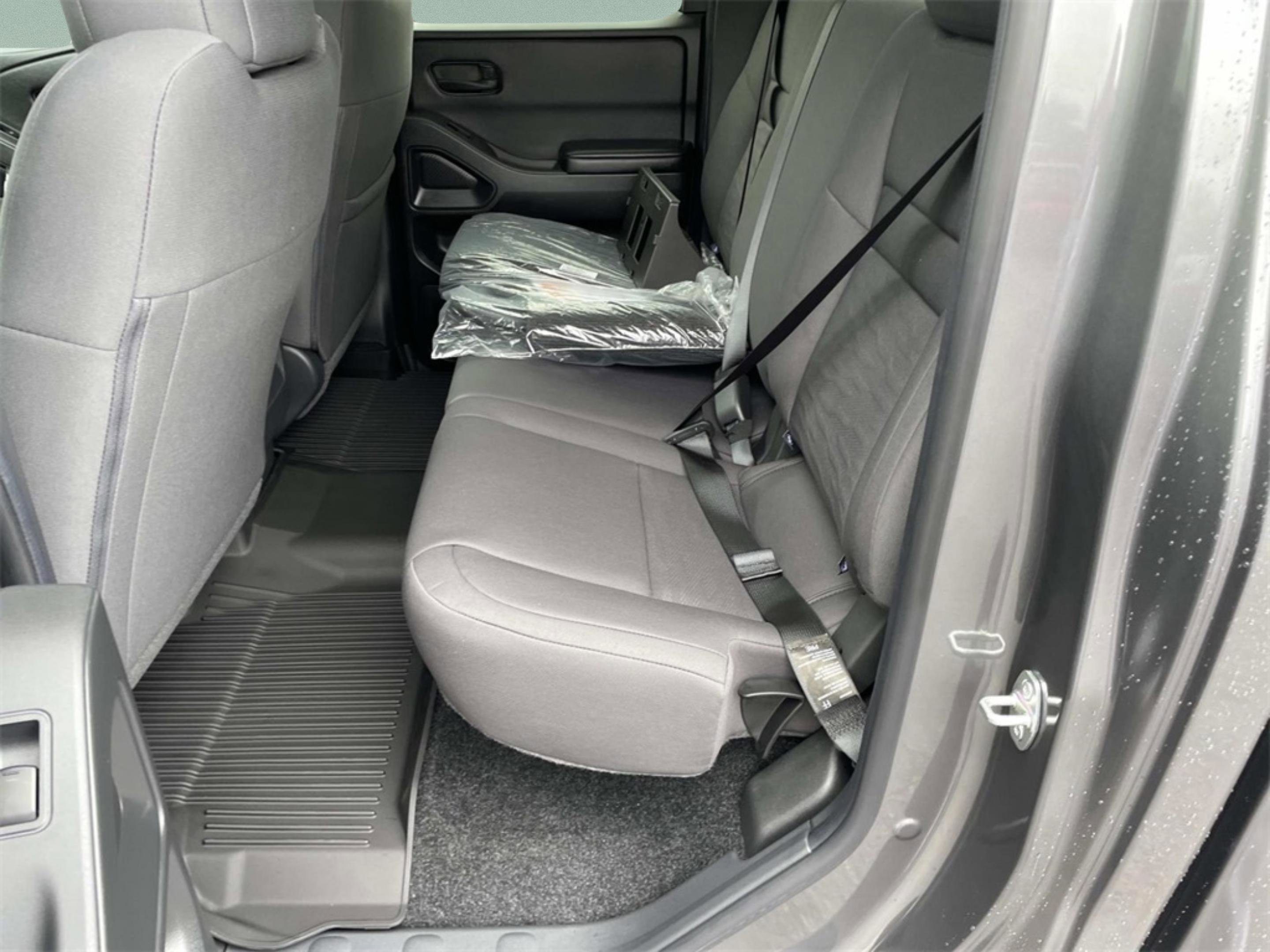 New 2026 Nissan Frontier S image 8