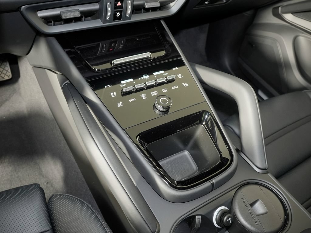 New 2026 Porsche Cayenne AWD/4WD image 30