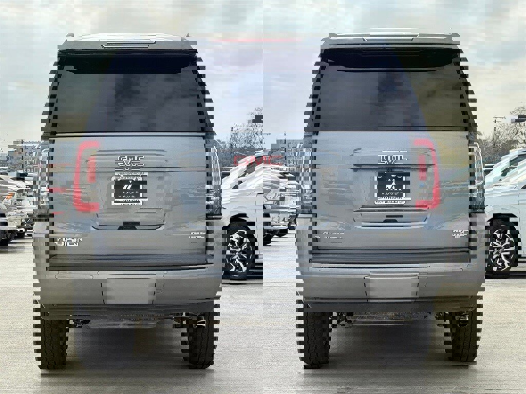 Used 2018 GMC Yukon SLE w/ SLE Value Package image 8
