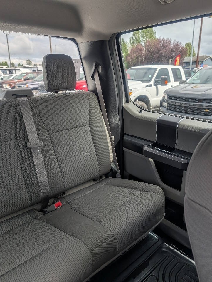 Used 2019 Ford F350 XLT w/ Camper Package AWD/4WD image 26