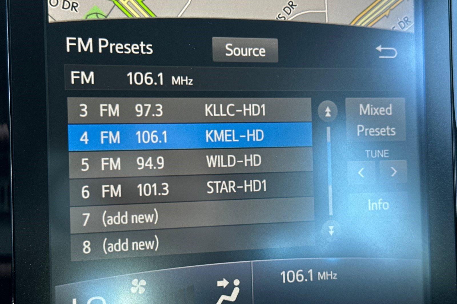 Used 2019 Toyota Prius Prime Premium image 22