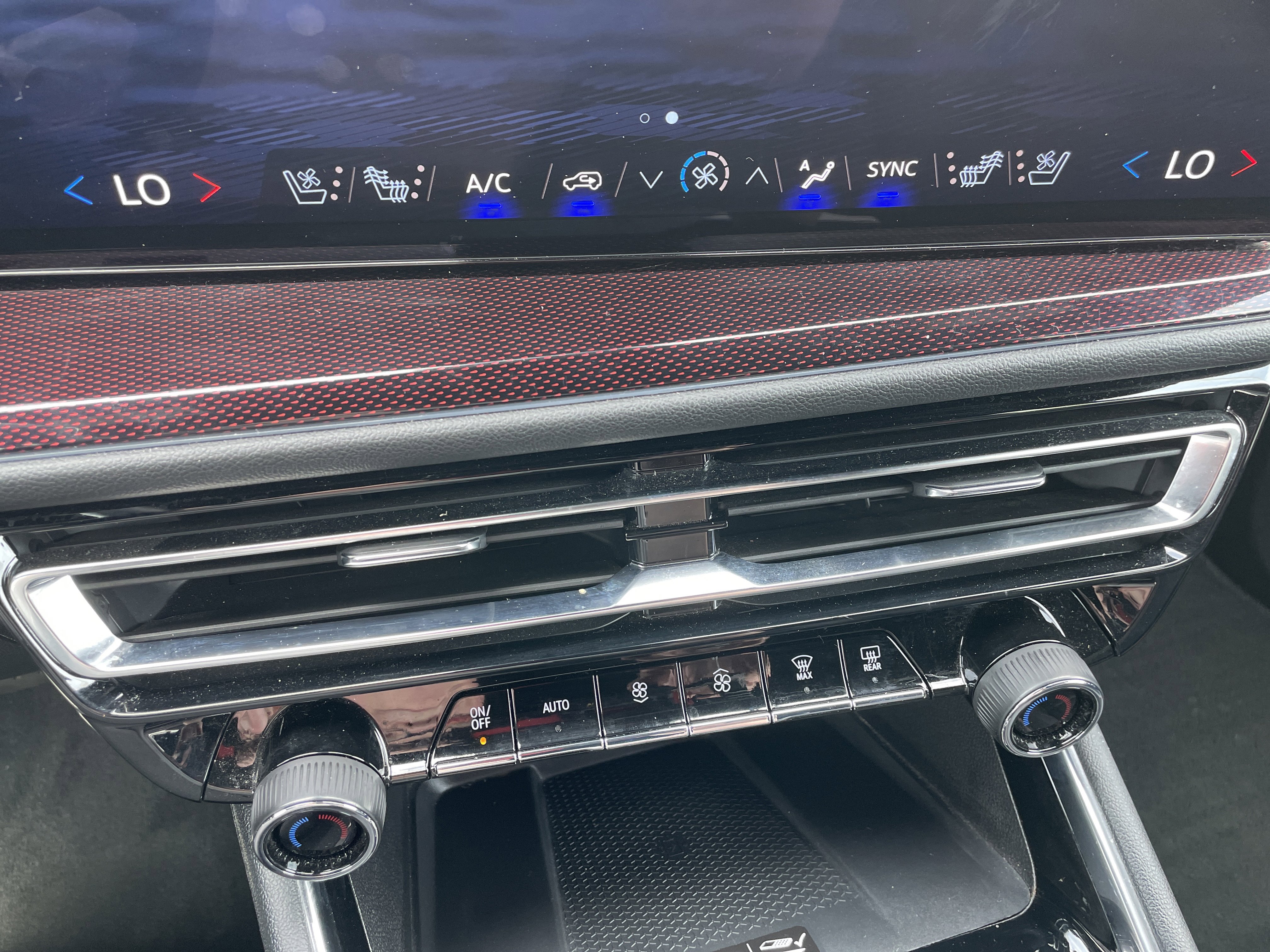 Certified 2024 Chevrolet Traverse RS AWD/4WD image 42