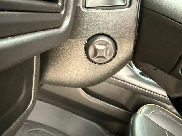 Used 2021 GMC Yukon AT4 image 15
