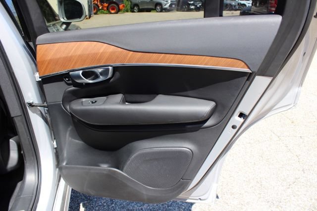 Certified 2023 Volvo XC90 B6 Plus w/ Protection Package Premier AWD/4WD image 18