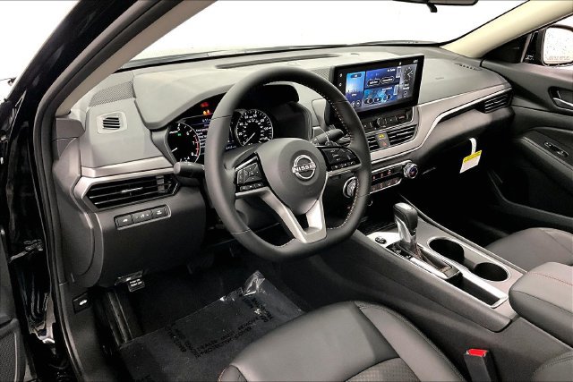 New 2026 Nissan Altima 2.5 SR FWD image 7