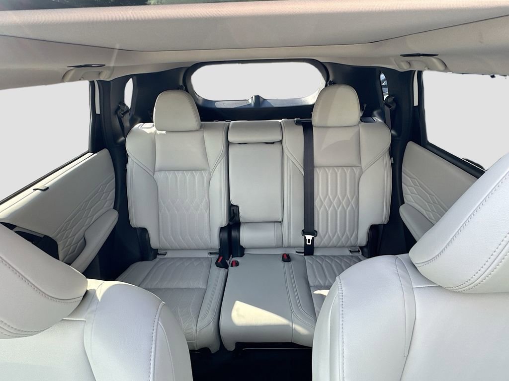 Used 2025 Mitsubishi Outlander SEL image 24