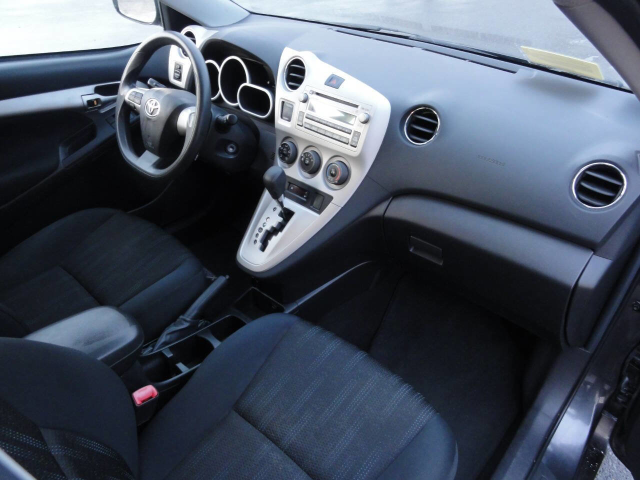 Used 2012 Toyota Matrix L image 17