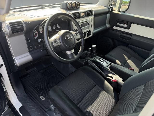 Used 2012 Toyota FJ Cruiser 4WD image 8