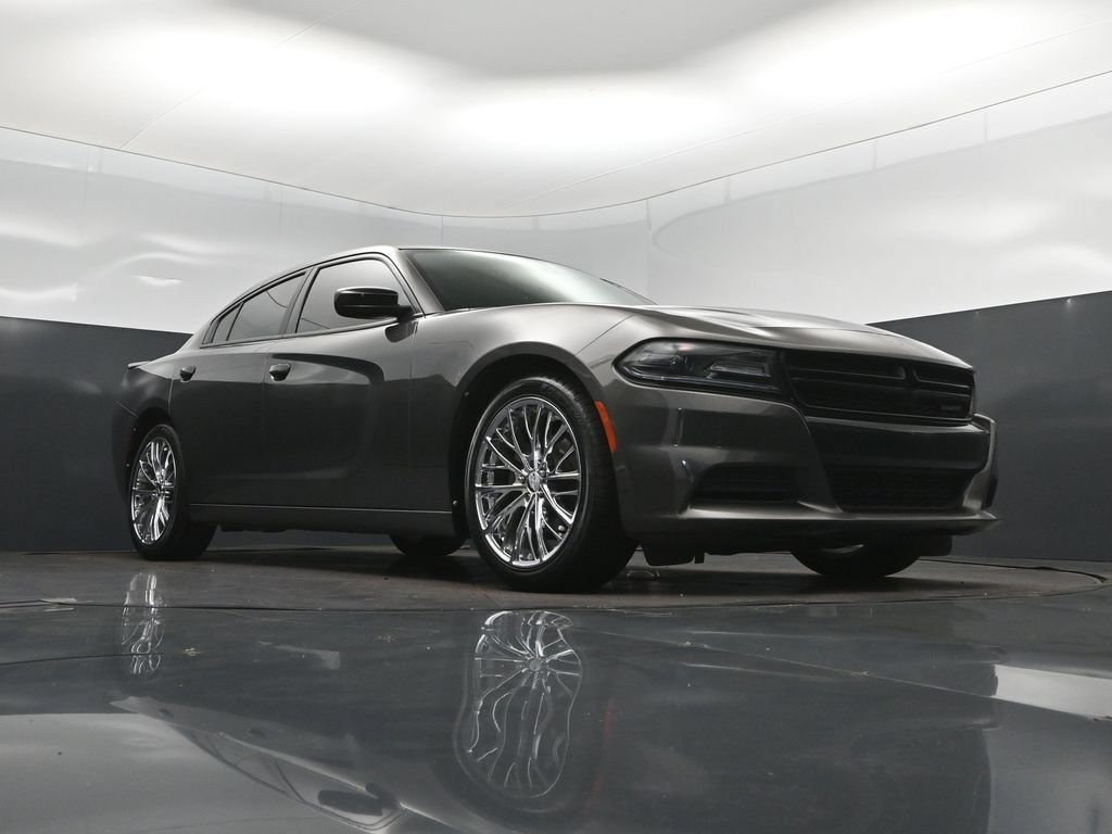 Used 2020 Dodge Charger SXT w/ Blacktop Package RWD image 44