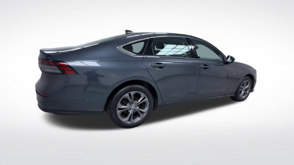 Used 2023 Honda Accord EX image 11