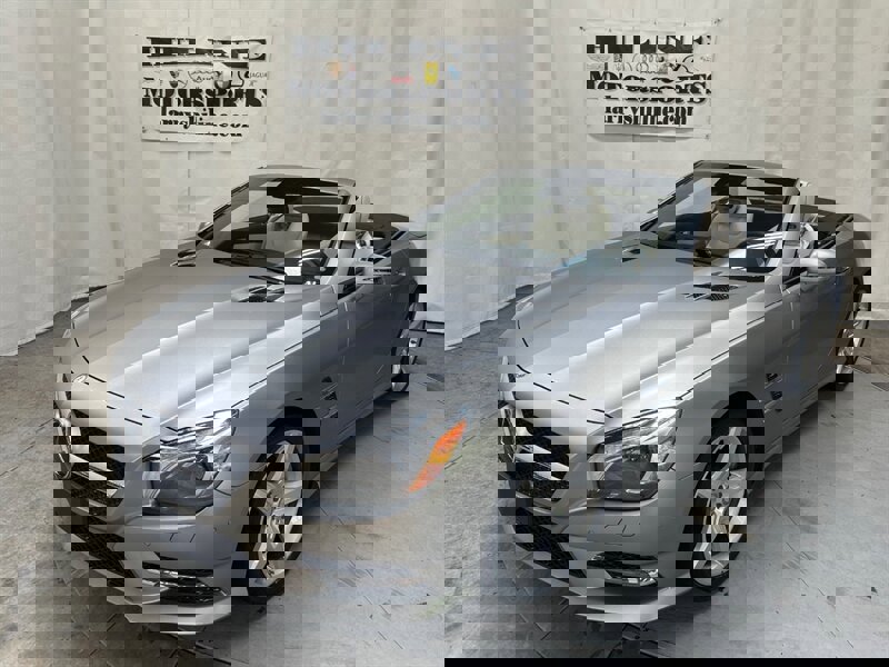 Used 2013 Mercedes-Benz SL 550 w/ Premium Pkg image 3