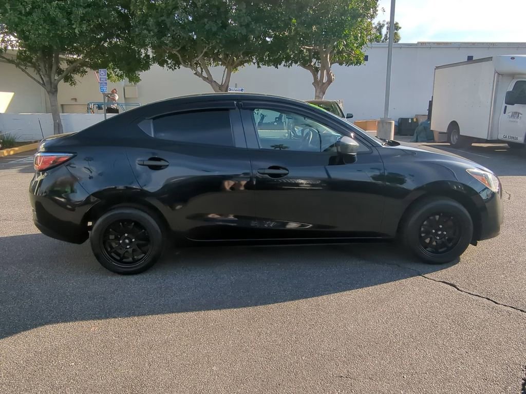 Used 2017 Toyota Yaris iA image 8