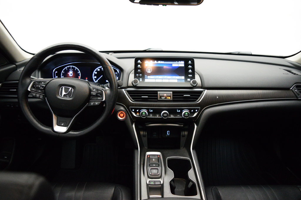 Used 2018 Honda Accord Touring image 18