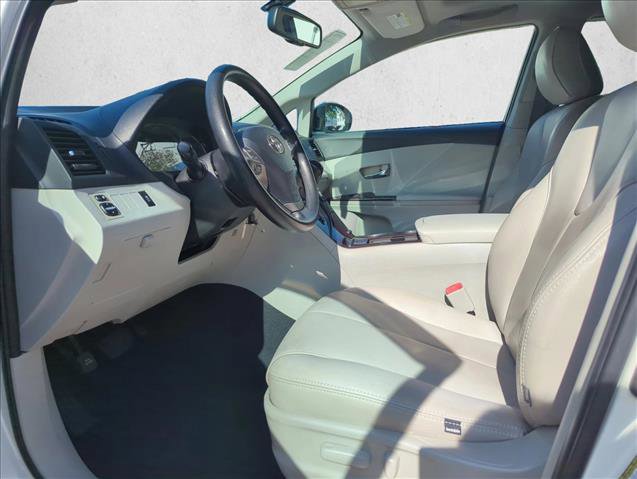 Used 2010 Toyota Venza FWD image 12