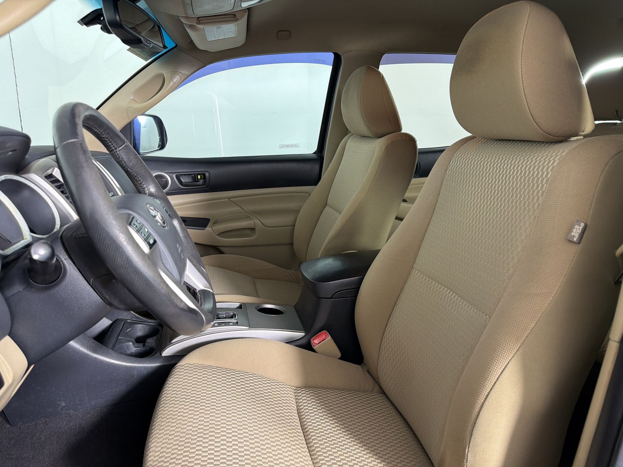 Used 2013 Toyota Tacoma 4x4 Double Cab w/ SR5 Pkg image 4