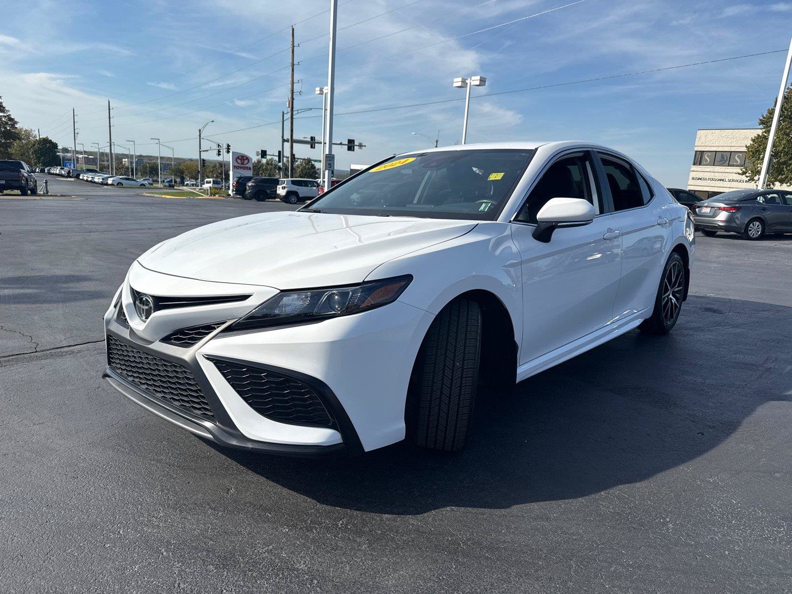 Certified 2024 Toyota Camry SE w/ Protection Package (Q2) (TMS) FWD image 4