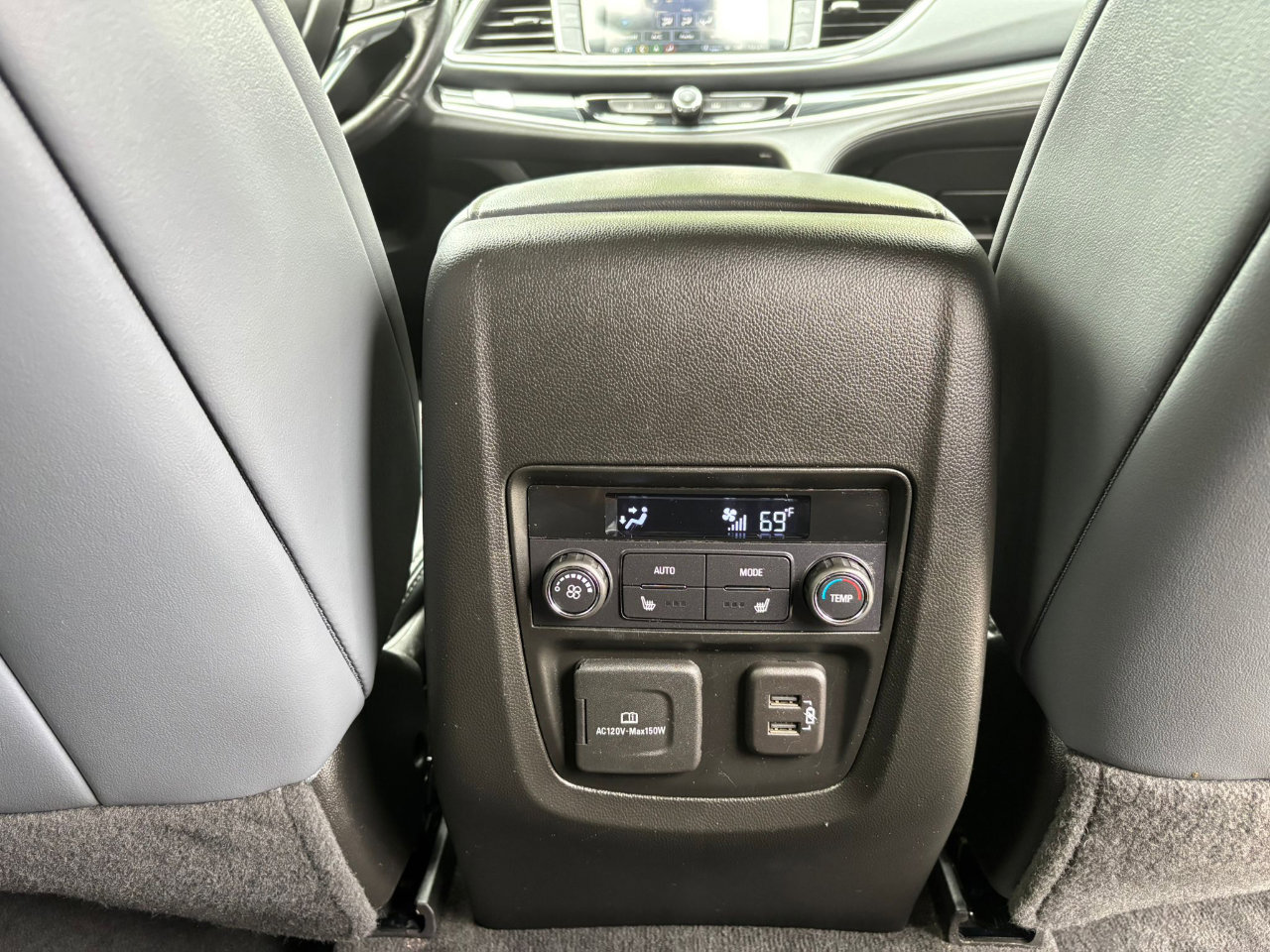 Used 2024 Buick Enclave Premium image 20