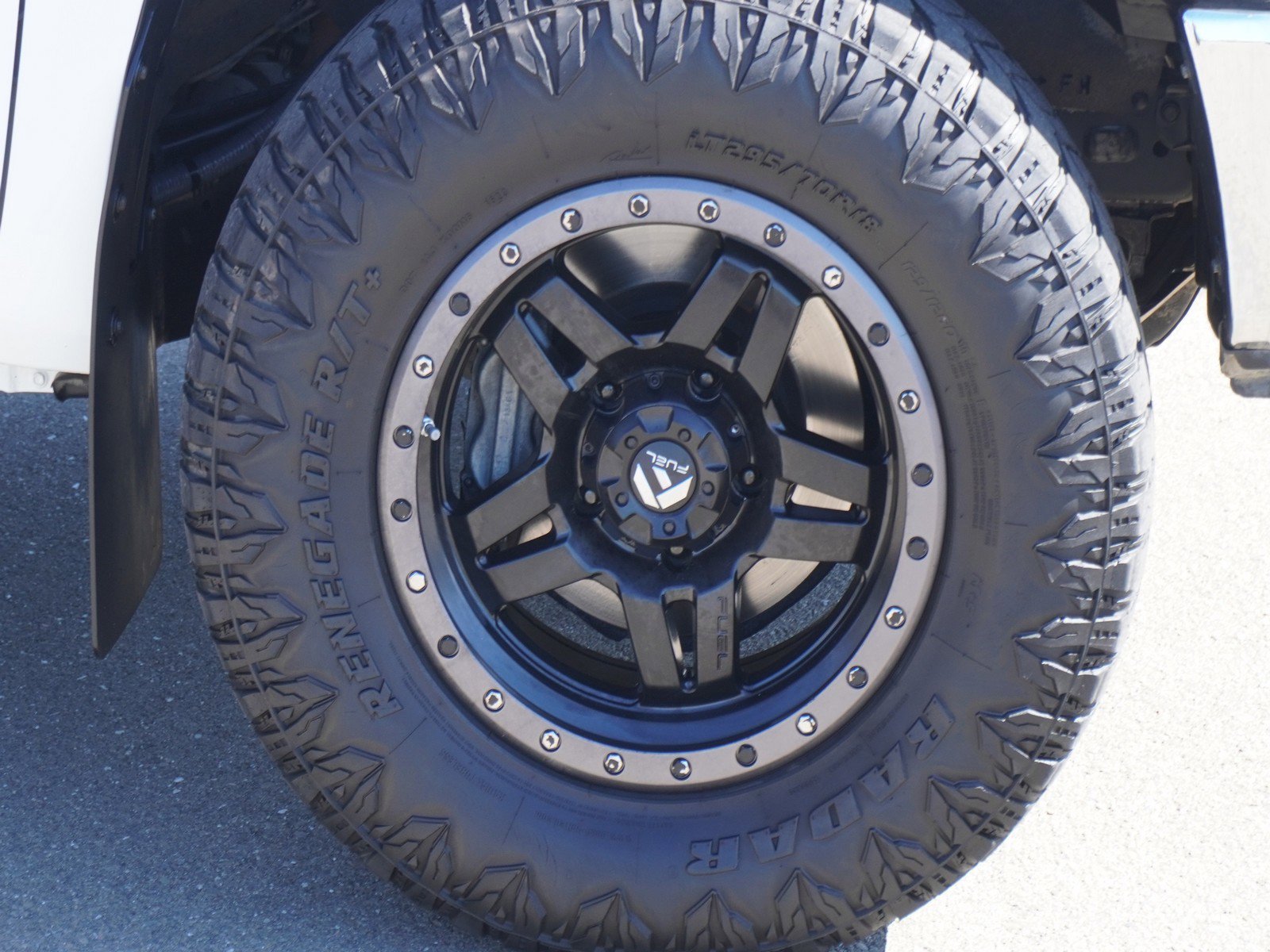 Used 2017 Toyota Tundra Limited image 5