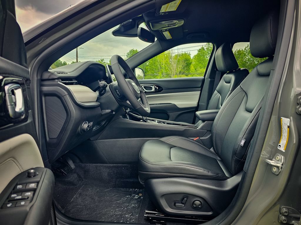 New 2026 Jeep Compass Limited AWD/4WD image 11