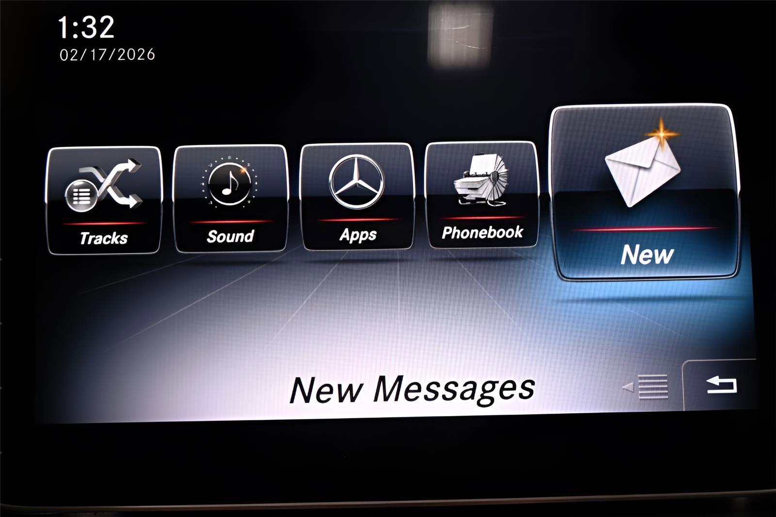 Used 2018 Mercedes-Benz GLS 450 4MATIC w/ Premium Package image 30