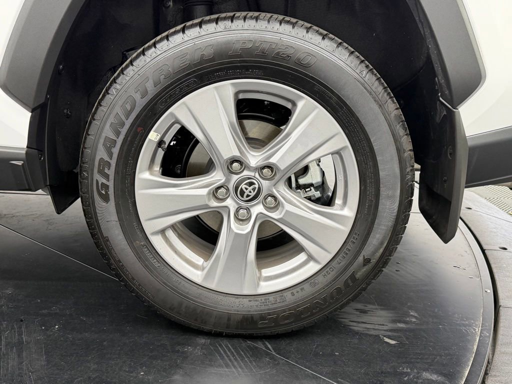 Certified 2025 Toyota RAV4 XLE w/ Convenience Package FWD image 16