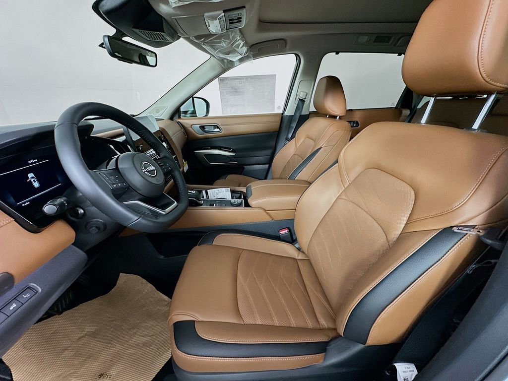 New 2025 Nissan Pathfinder Platinum w/ Cargo Package image 29