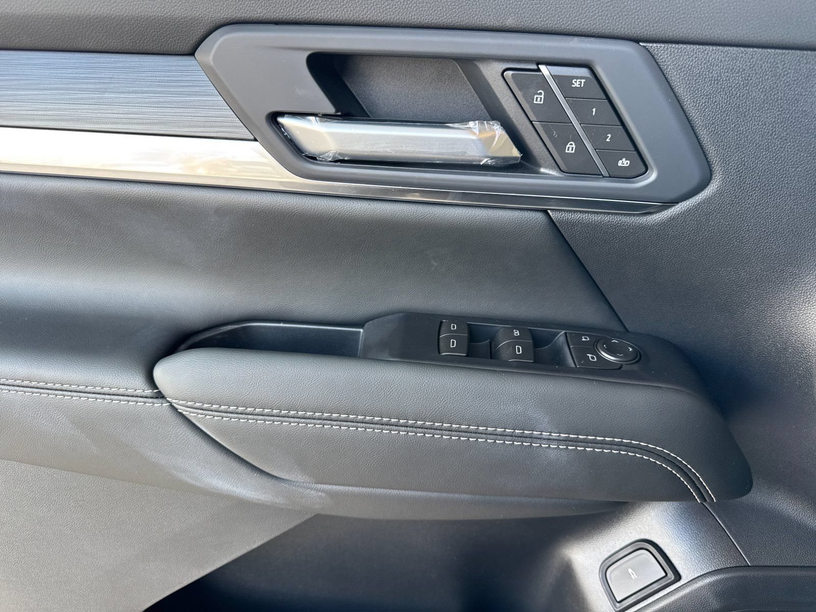 New 2026 GMC Terrain Elevation w/ Elevation Premium Package FWD image 11