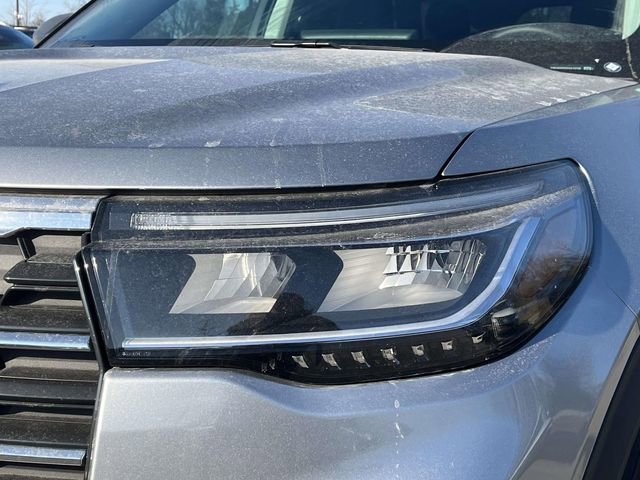 Used 2025 Ford Explorer Active image 10