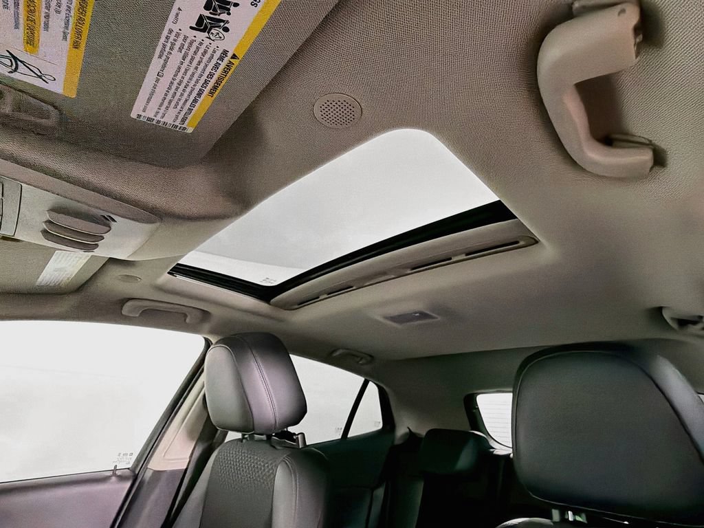 Used 2019 Buick Encore Sport Touring FWD image 21