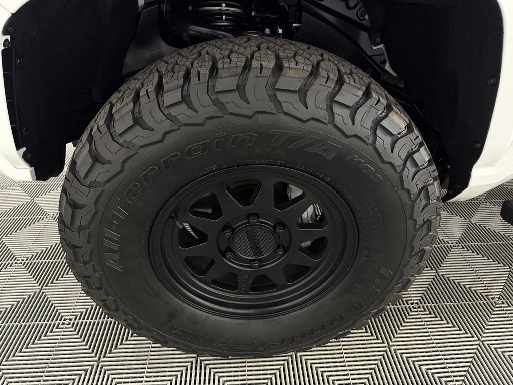Used 2026 Toyota Tacoma SR5 AWD/4WD image 12