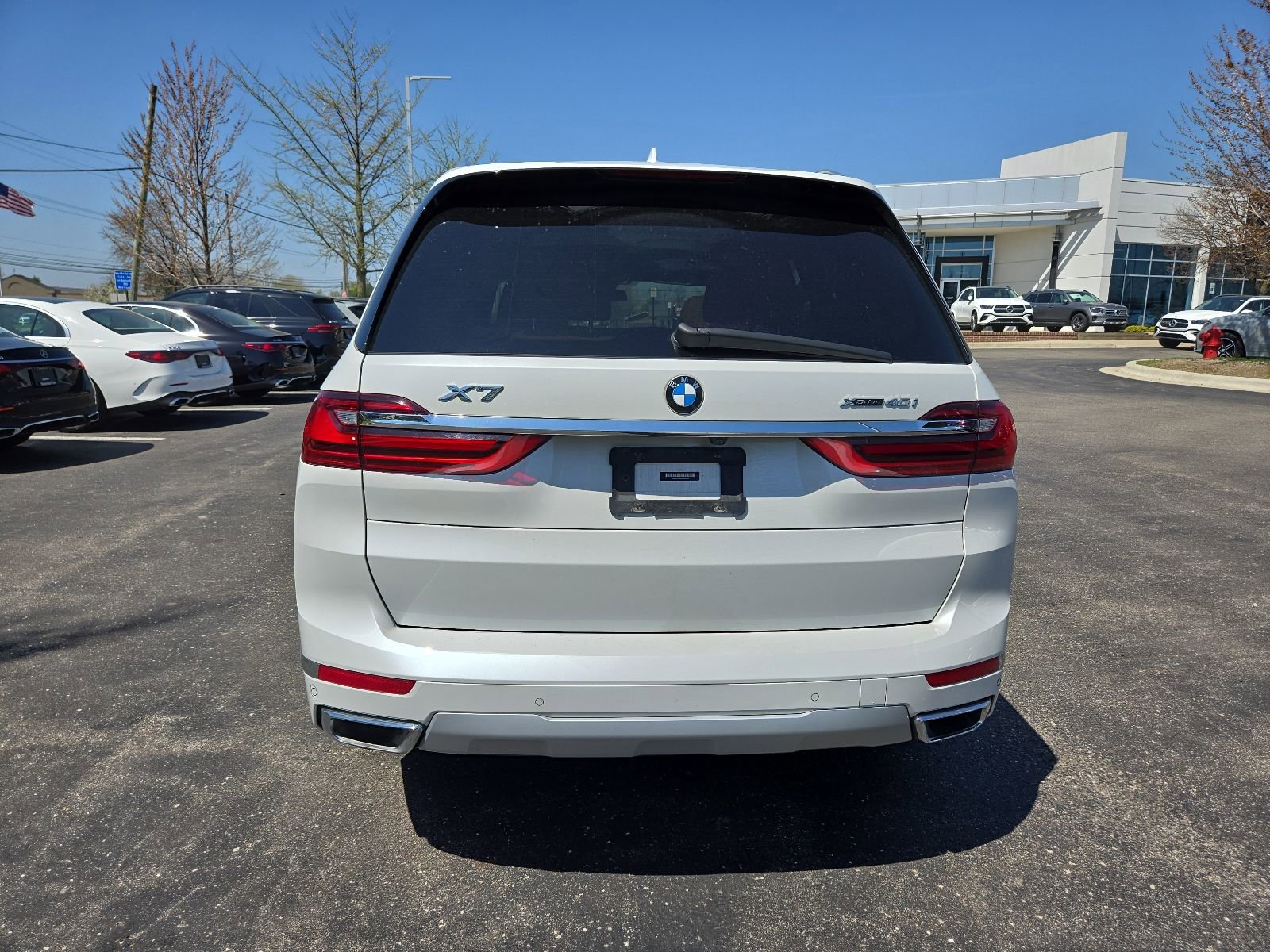 Used 2021 BMW X7 xDrive40i w/ Premium Package AWD/4WD image 4