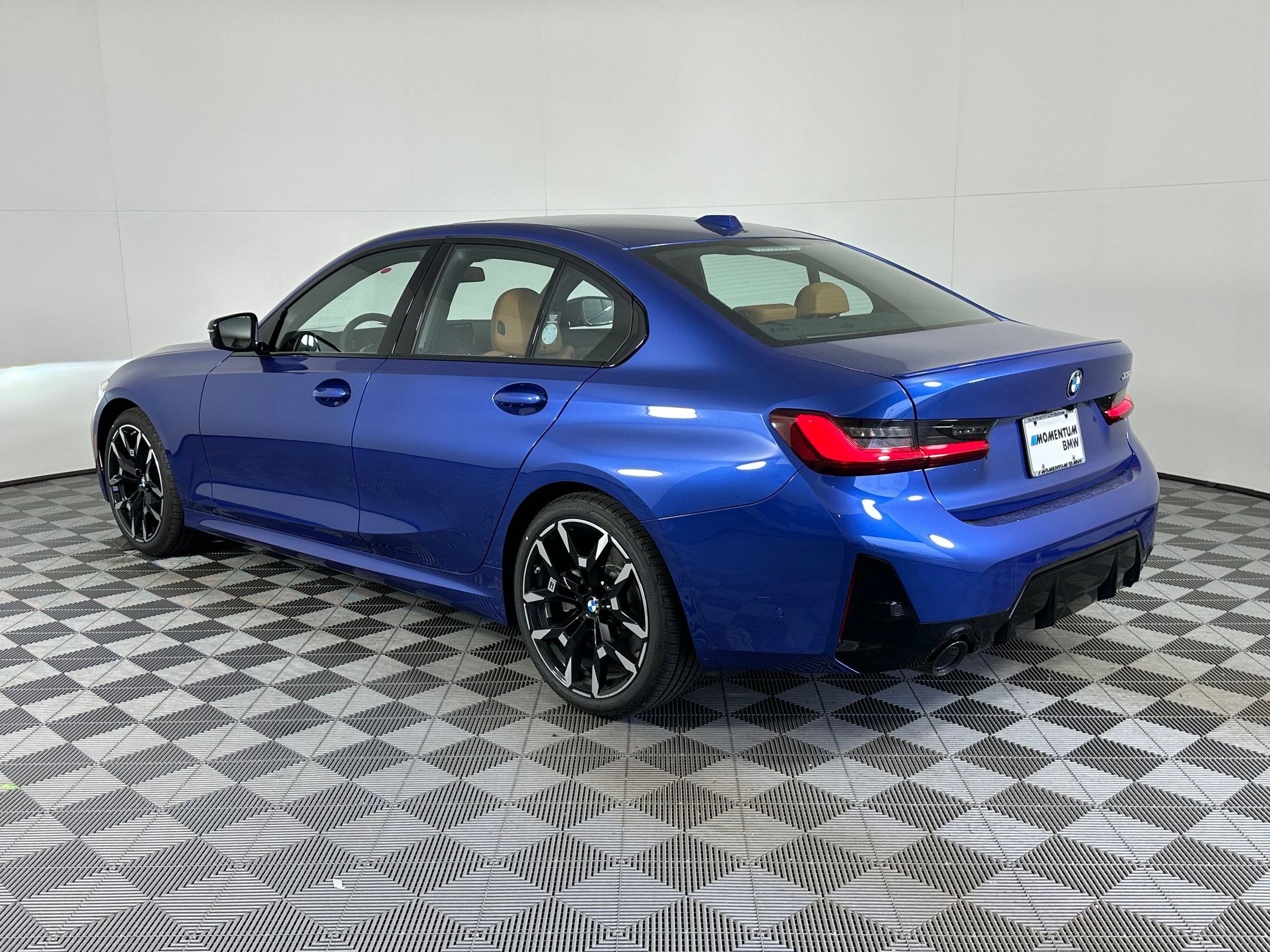 Used 2026 BMW 330i Sedan w/ M Sport Package image 3