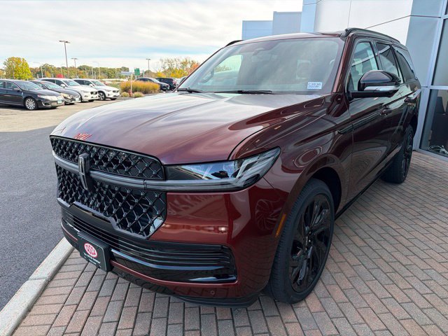 New 2027 Lincoln Navigator Reserve AWD/4WD image 5
